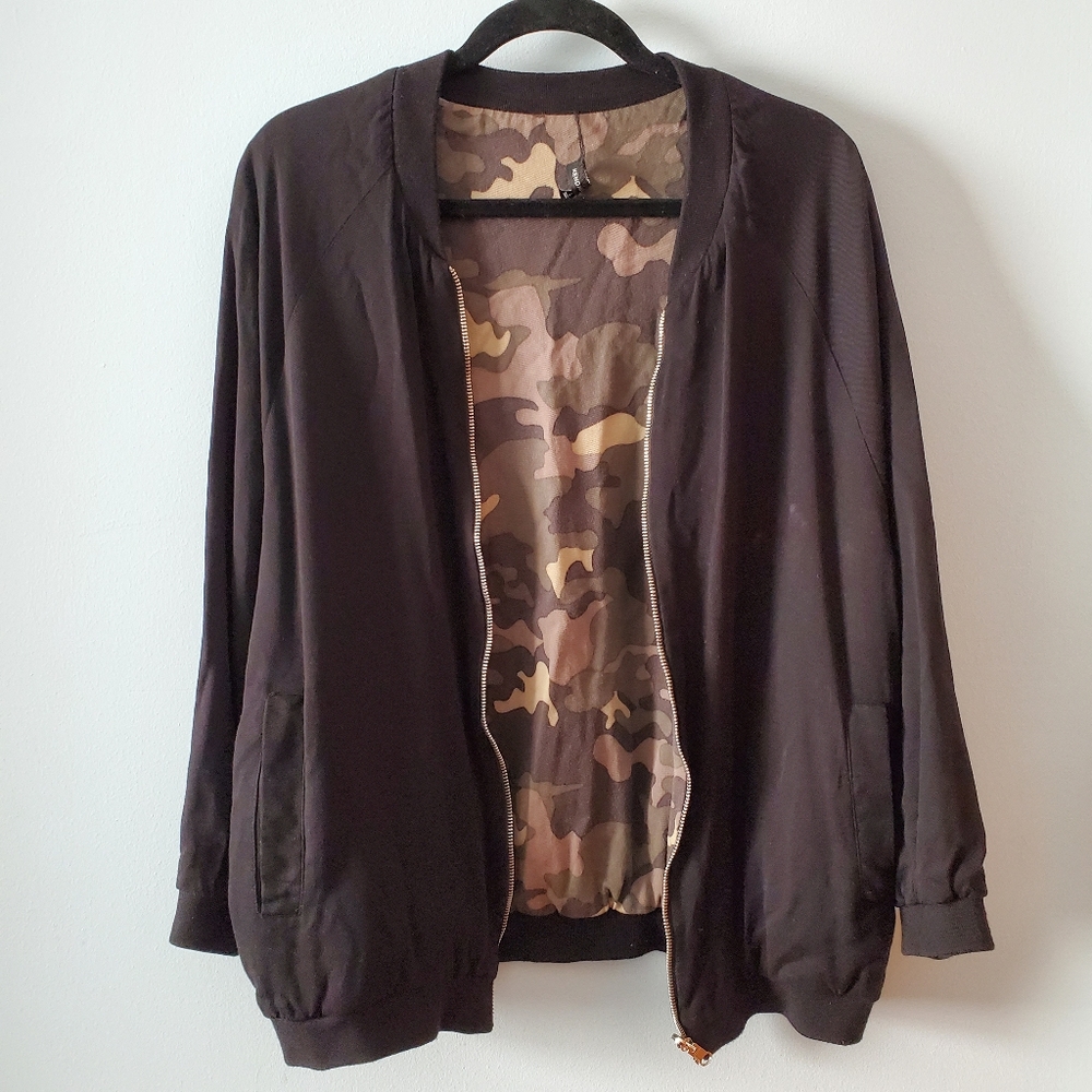 Kendall & Kylie Reversible Black and Camo Jacket